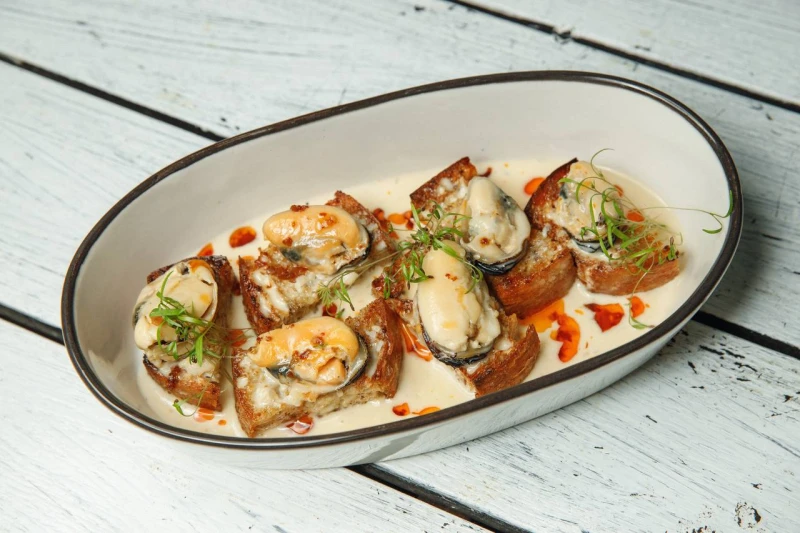 Мидии с сыром гарганзола 