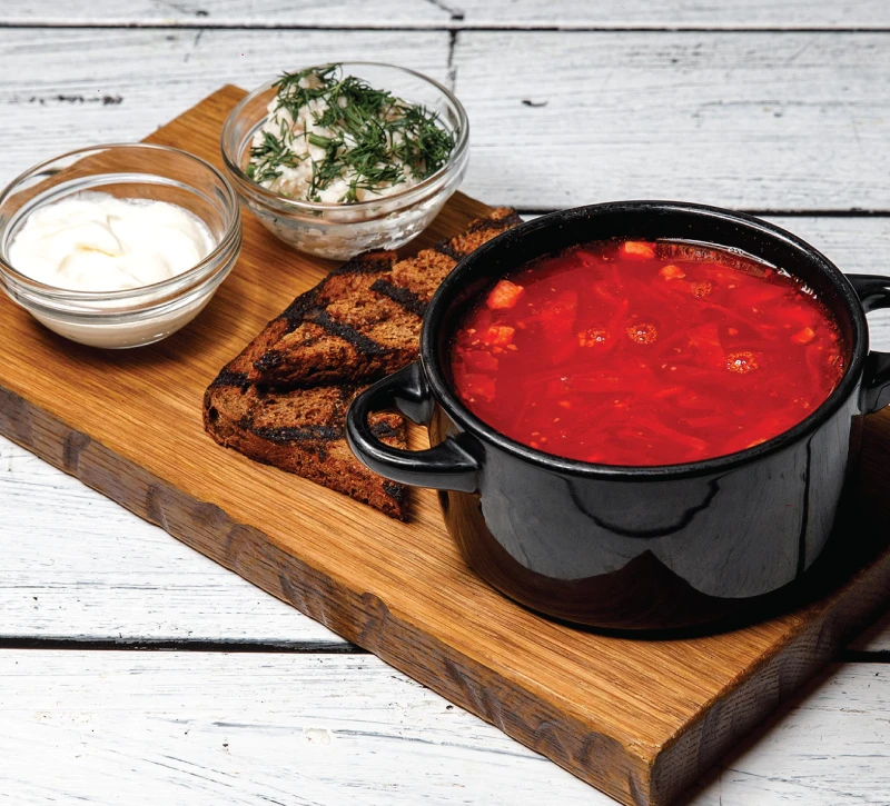 Борщ с рваной свининой 