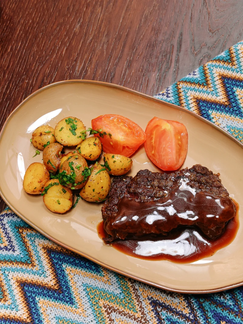 Стейк из мраморной говядины