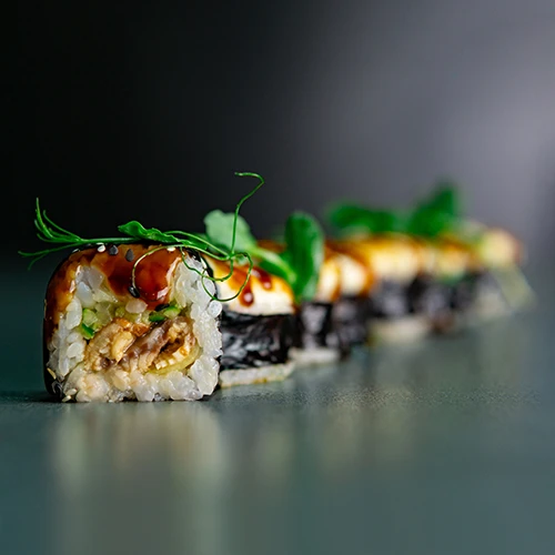 ЗАПЕЧЁНЫЙ РОЛЛ С УГРЁМ