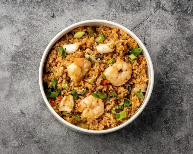 Рис с морепродуктами 350гр доставка