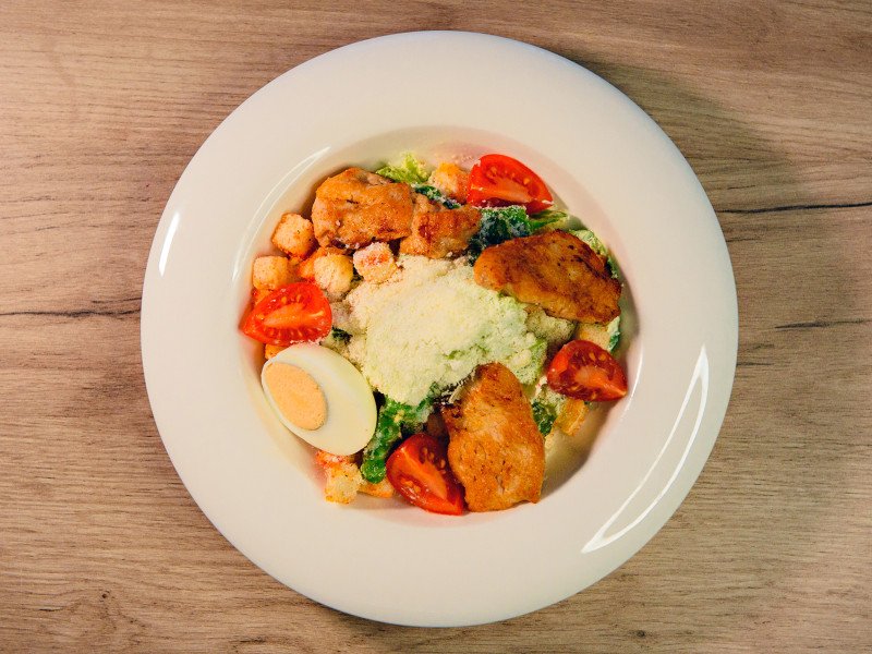 Цезарь с курицей