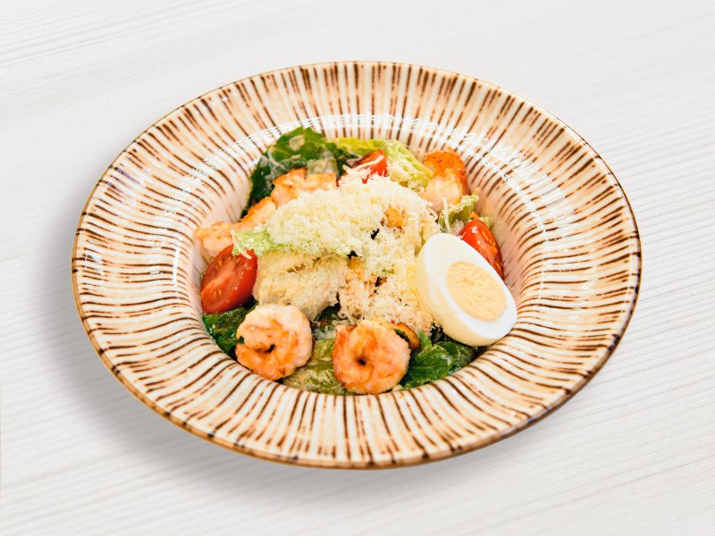 Салат "Цезарь с креветками"