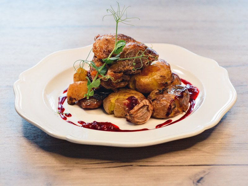 Гусь запеченый порционно