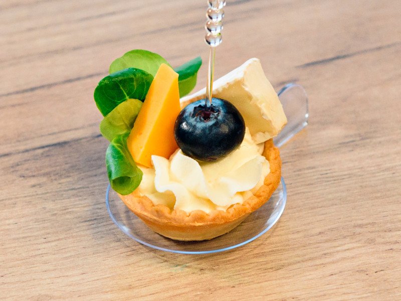 Тарталетка 3 сыра голубика