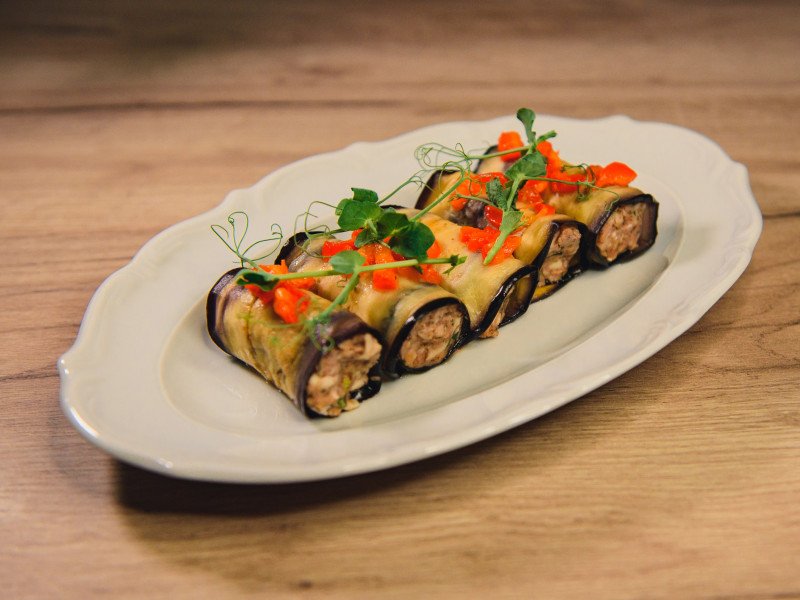 Рулетики из баклажан