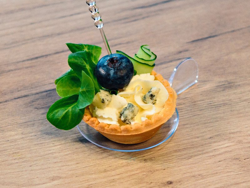 Тарталетка Голубика и дор блю