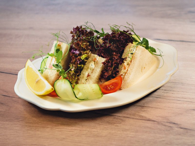 Тартинки с лососем