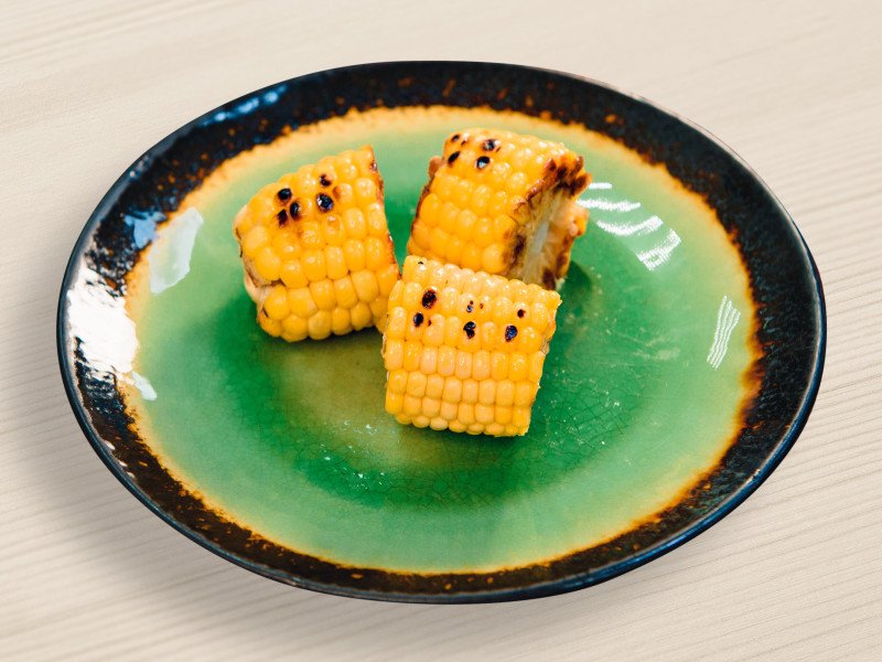 Кукуруза початок