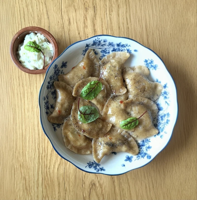 Вареники ржаные с капустой