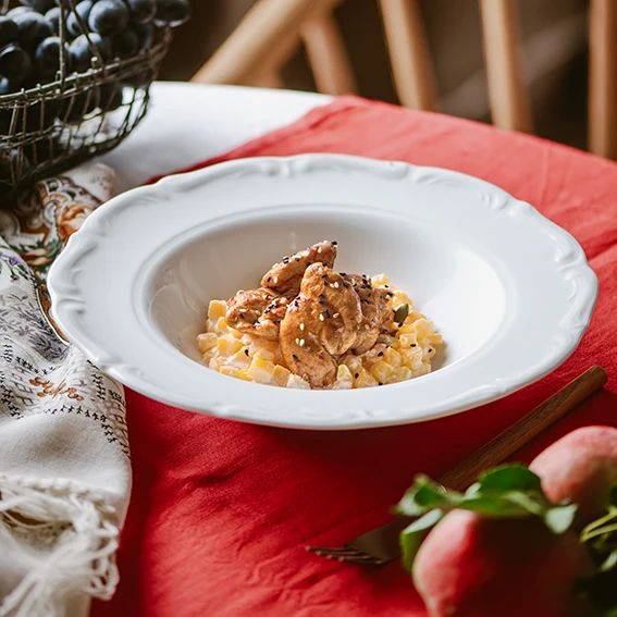 Куриные бедрышки с печеной тыквой