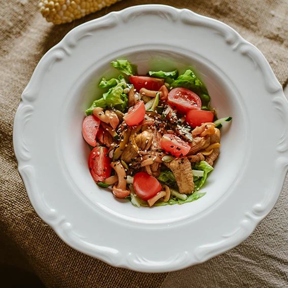 Салат с индейкой и баклажанами