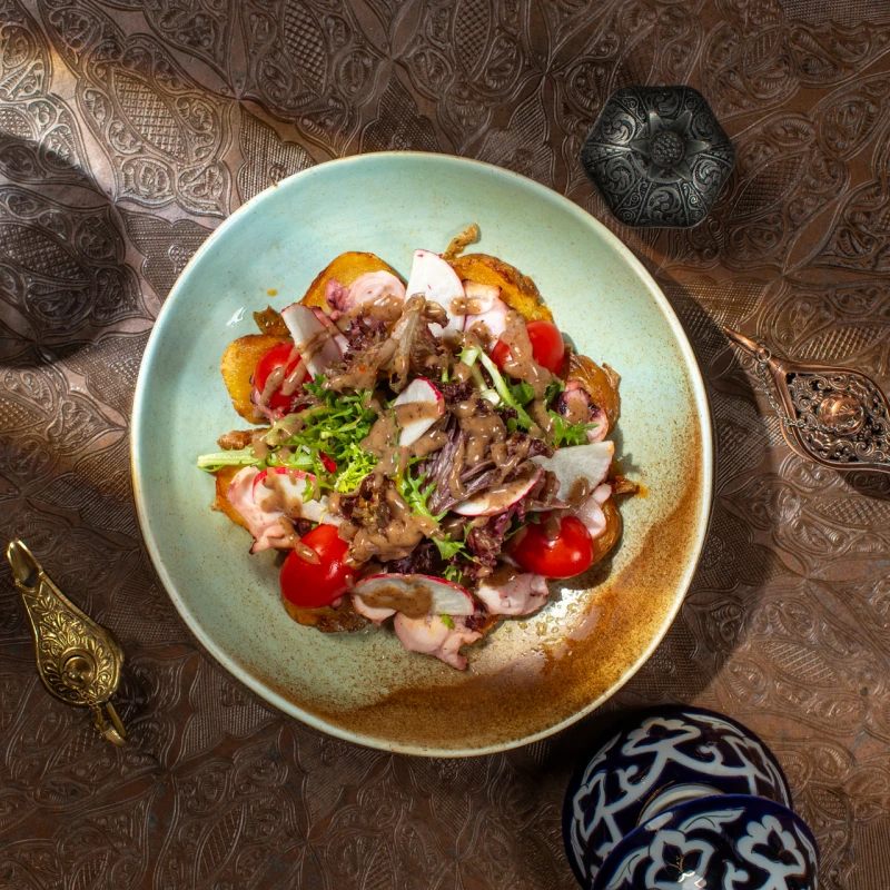 Салат Соломон с осьминог