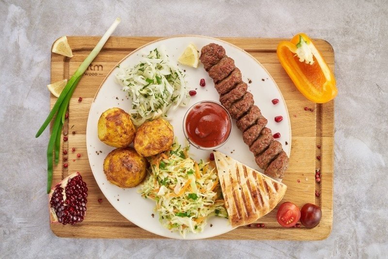 Люля из говядины с картофелем из тандыра