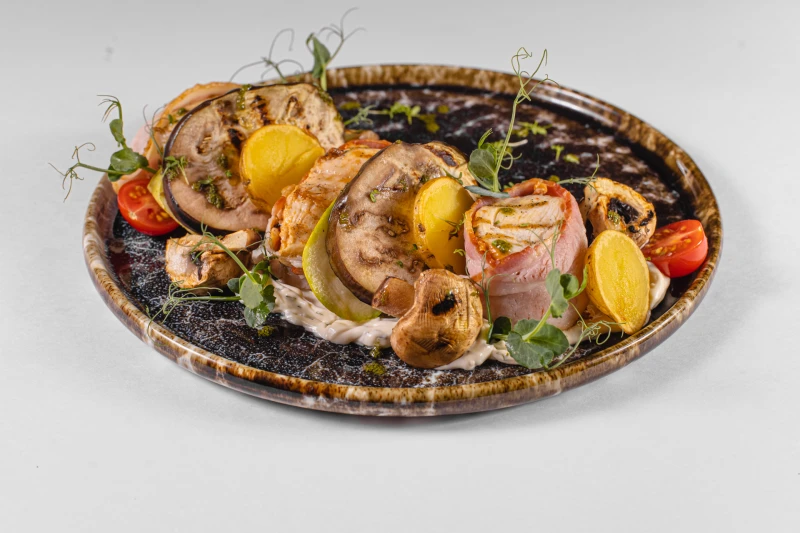 Медальоны Куриные в Беконе