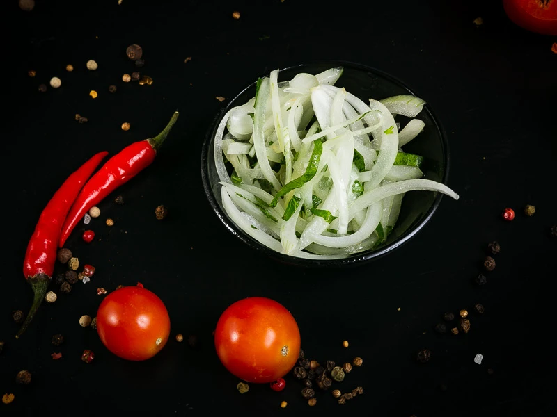 Лук маринованый