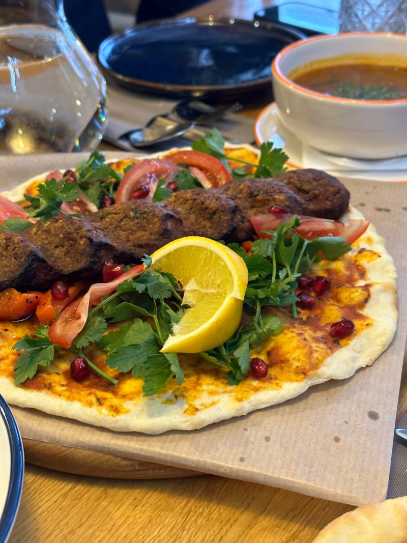 Ломаджо с кебабом из фасоли