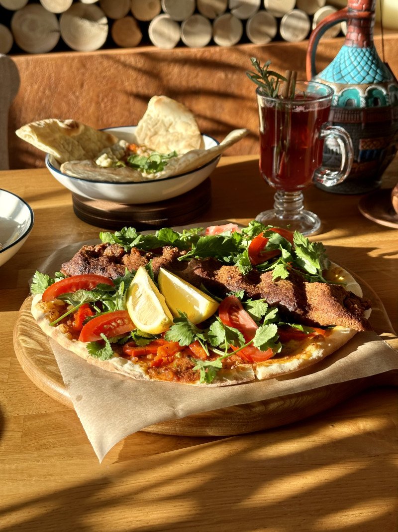 Ломаджо с кебабом из фасоли