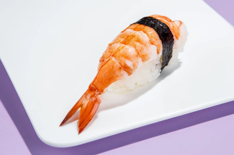 Нигири суши  с креветкой