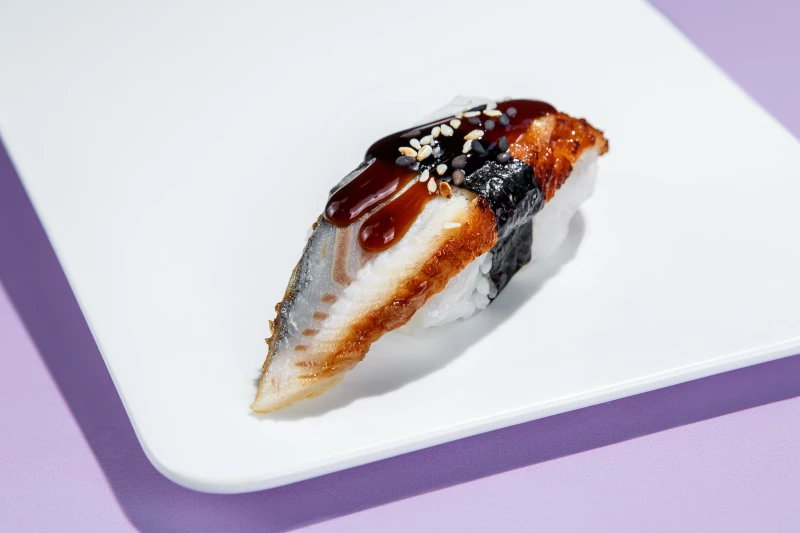 Нигири суши  с угрем