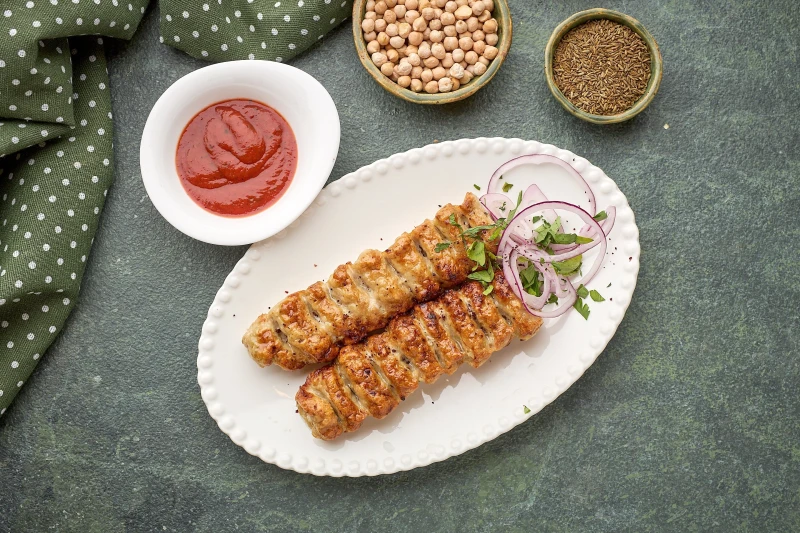 Кебаб из цыпленка с маринованным луком 