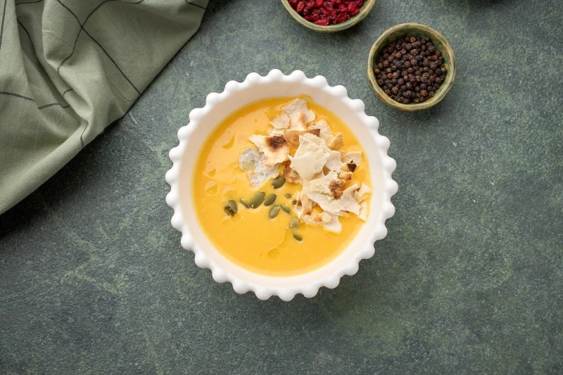 Крем суп из медовой тыквы с чипсами из лаваша