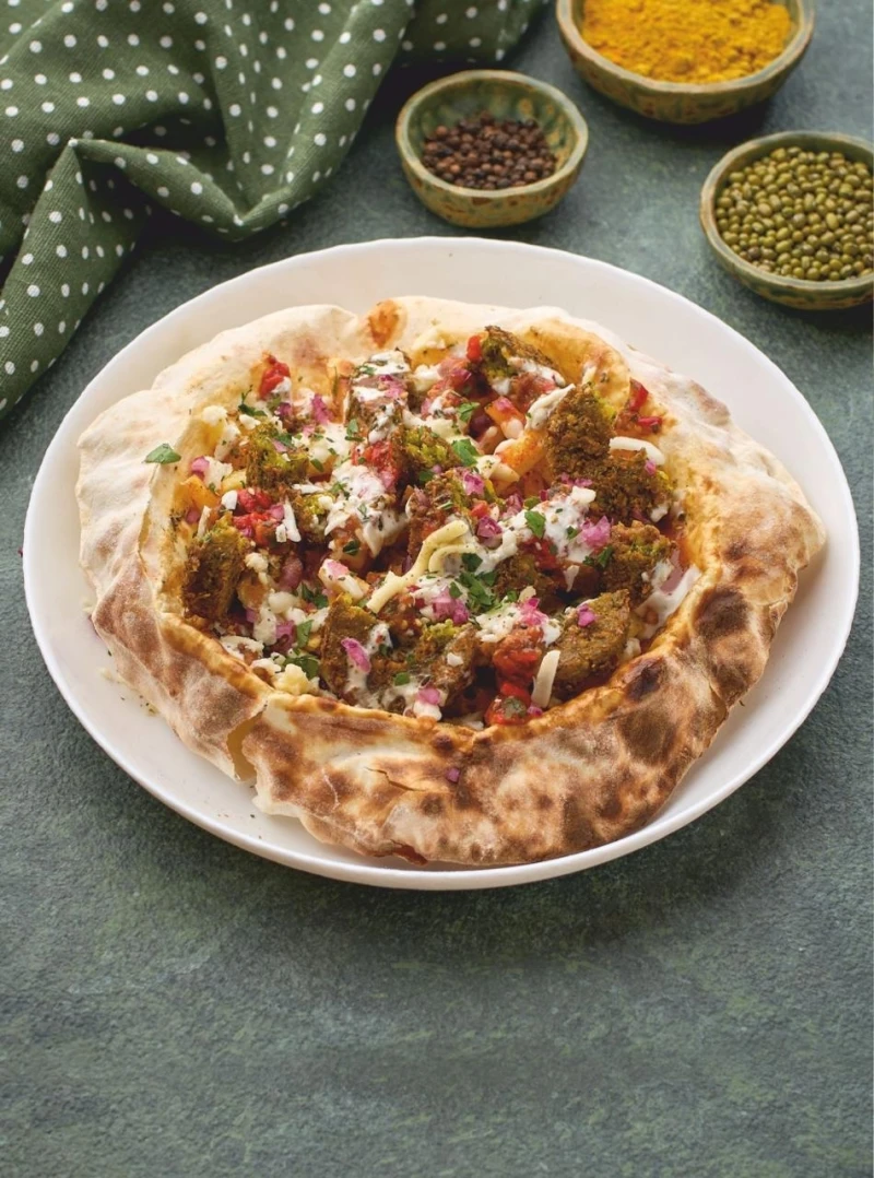 Фалафель с картошкой фри и соусом