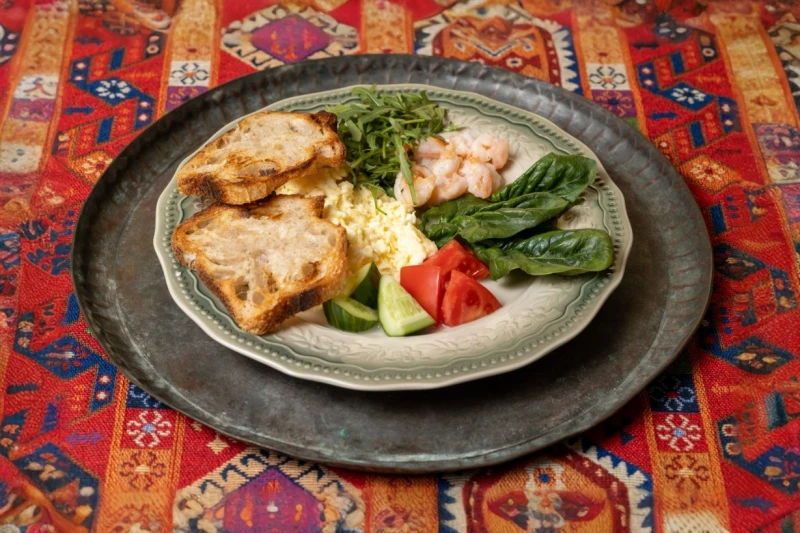 Завтрак с креветками