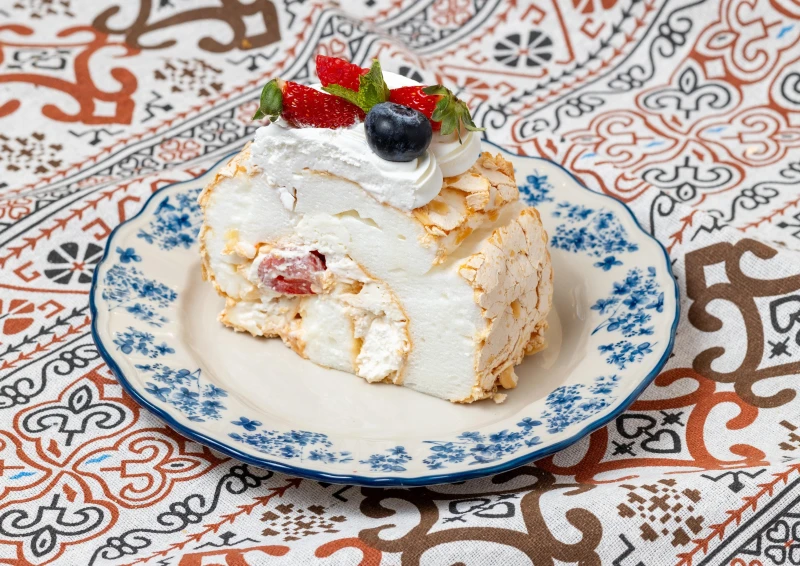 Меренговый рулет