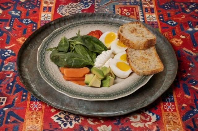 Завтрак с форелью