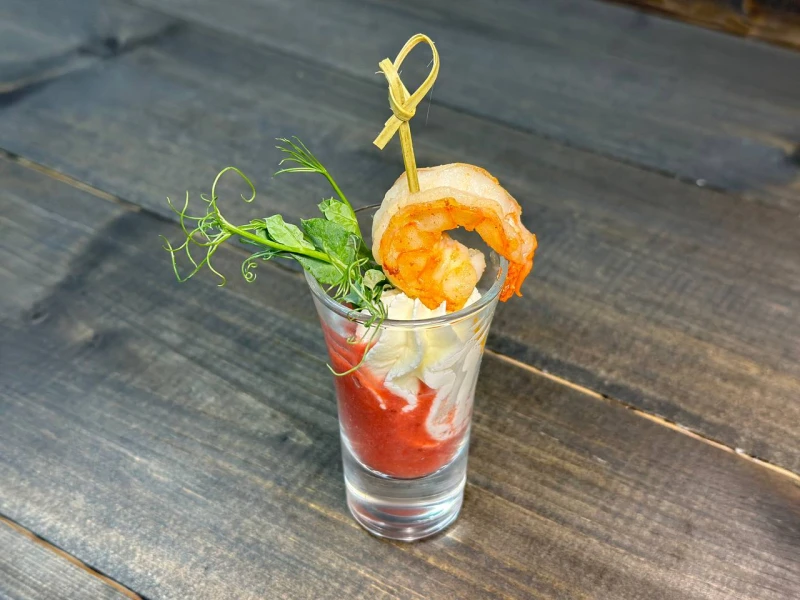 .Креветка с клубничным топом и креметтой 45  г 