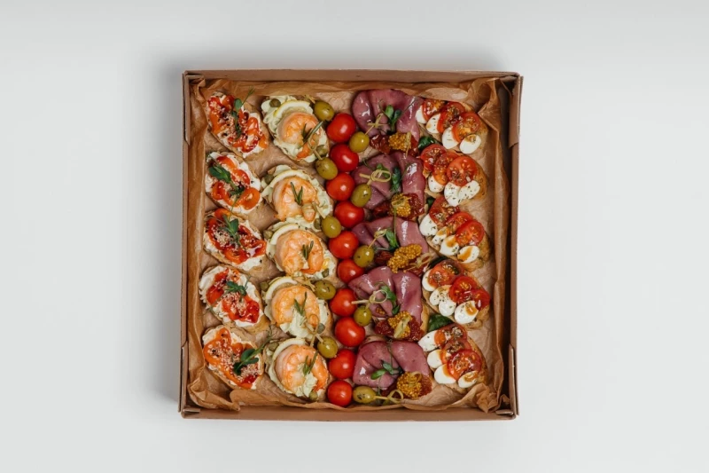 BOX_4 "Брускетты с креветкой и телятиной"