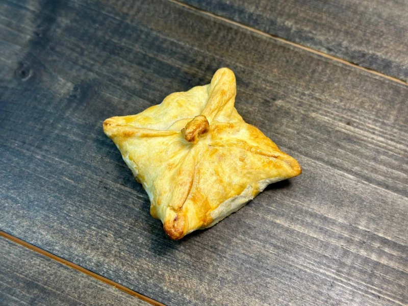 .Мини жаркое с курицей, грибами и овощами в тесте 45 г