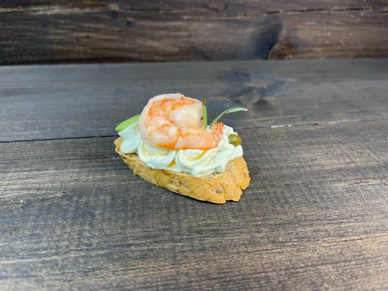 .Брускетта с креветкой и авокадо 40 г