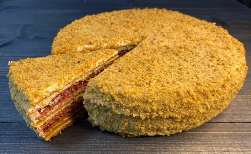 Торт_Заказ "Медовый с малиной" 1,2 кг