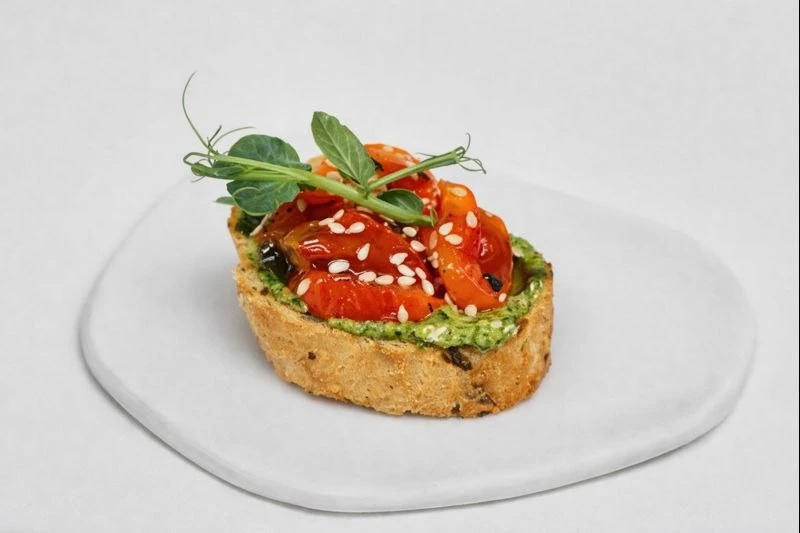 Брускетта с ореховым соусом и печеным перцем 35 г /пост/