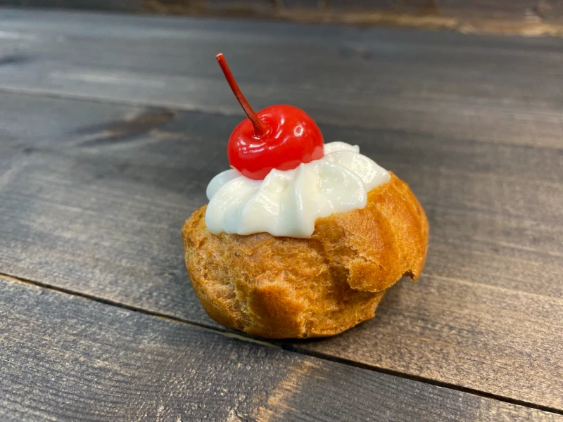 .Профитроли десертные с вишней 40 г