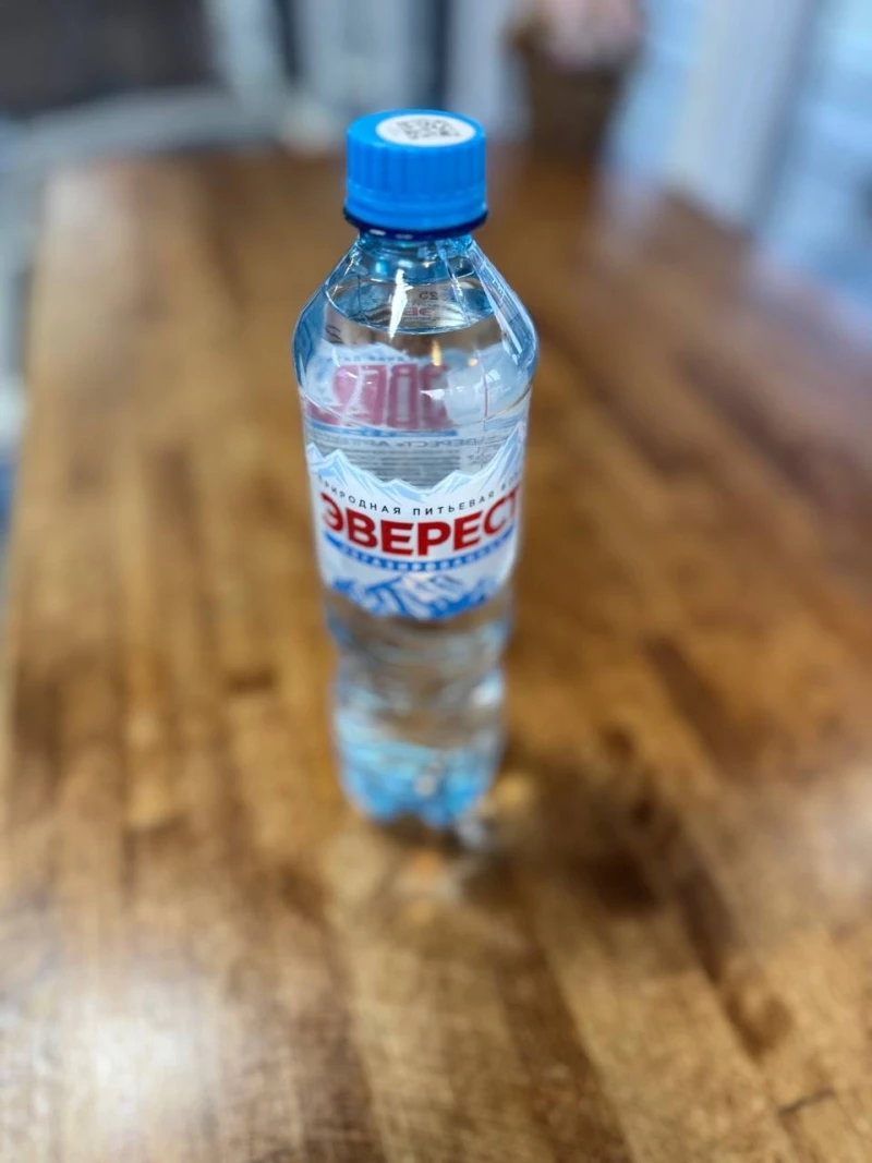 Вода без газа