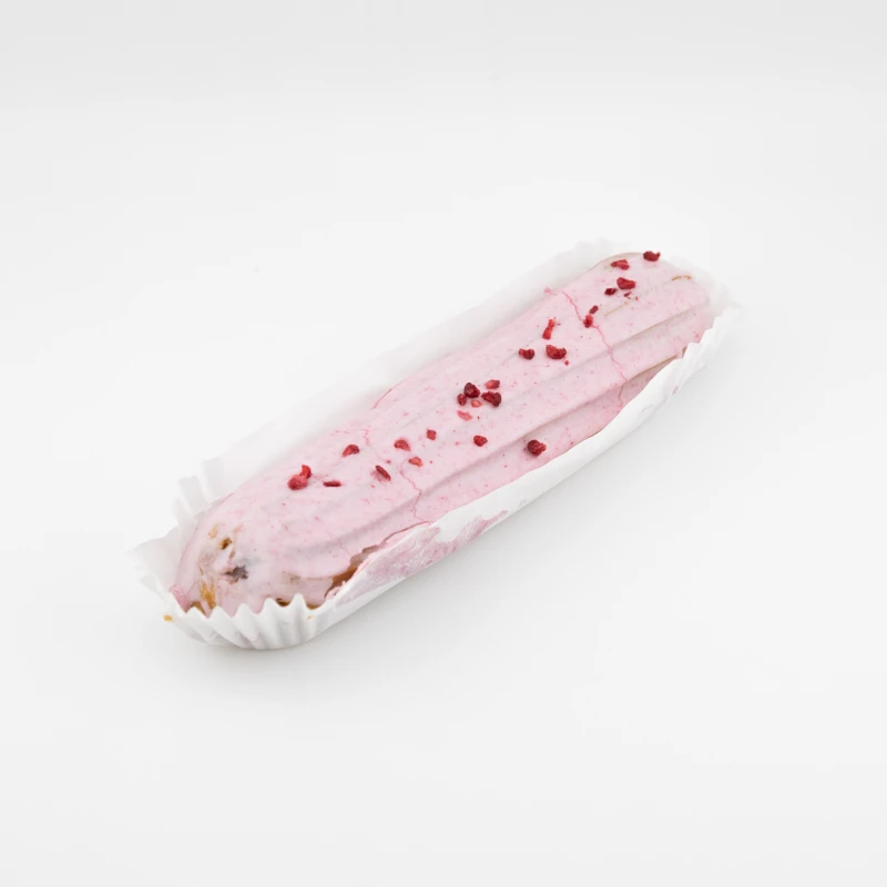 Эклер малиновый