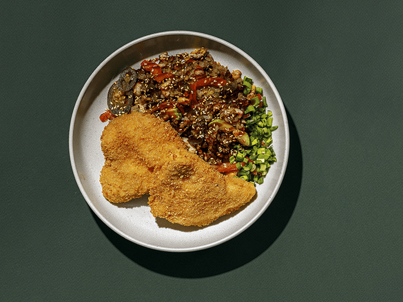 Жареный рис с курицей