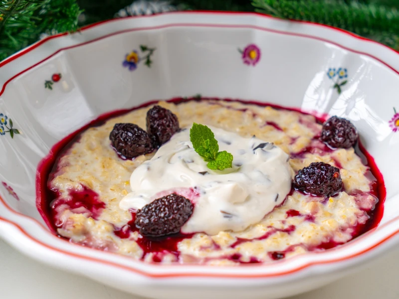 Овсяная каша с кремом страчателла