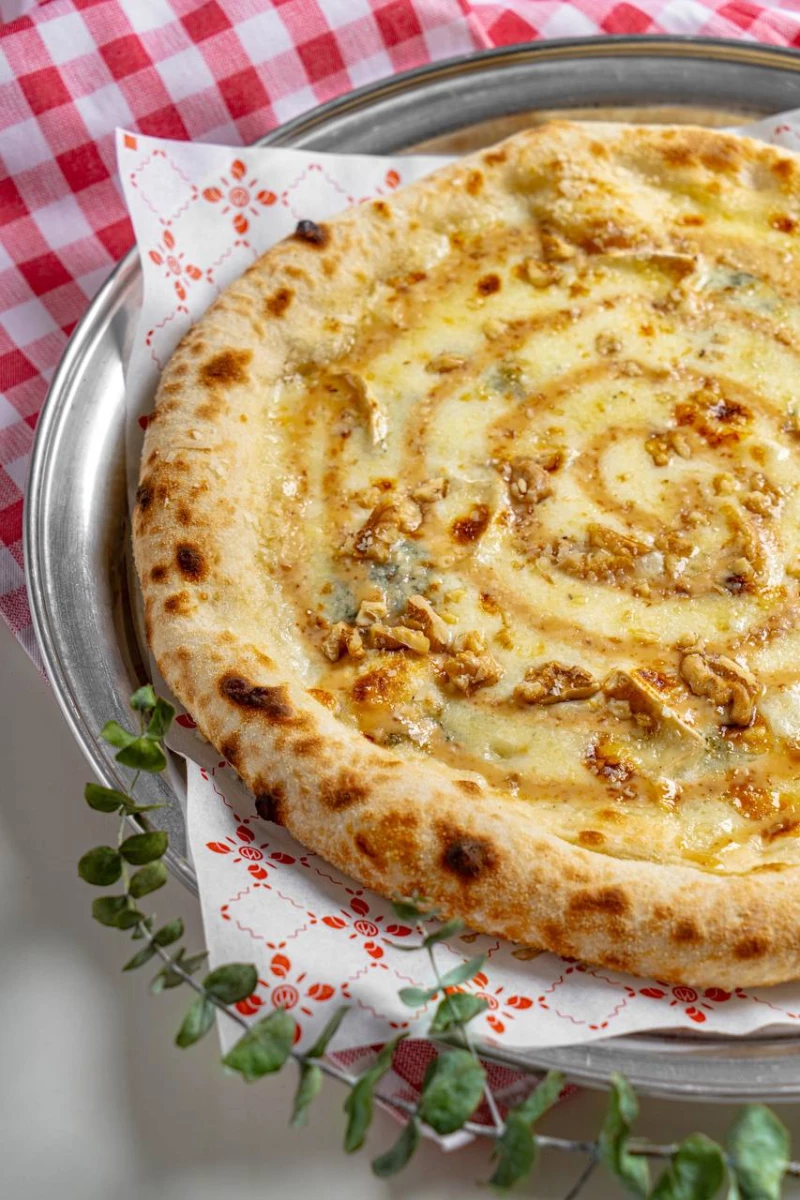 Пицца четыре сыра