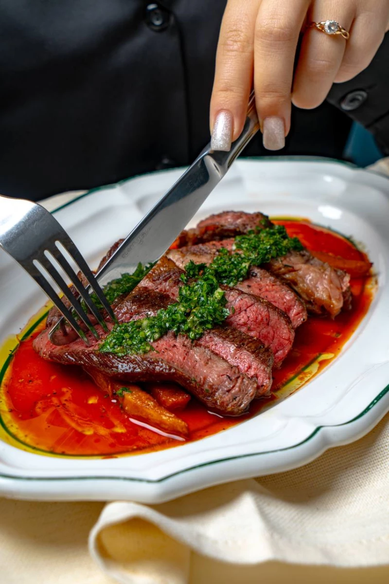 Стейк из говядины с бататом