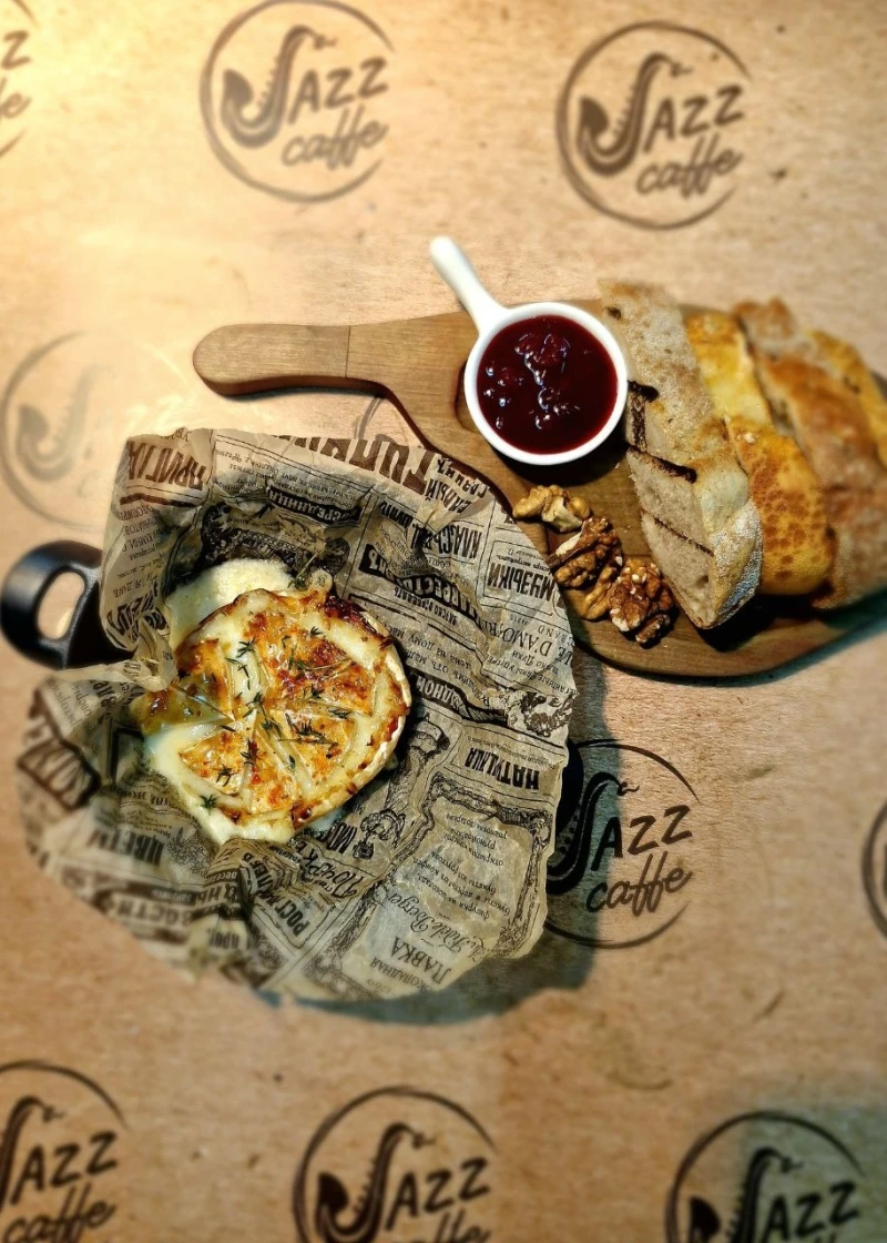 Запеченный камамбер