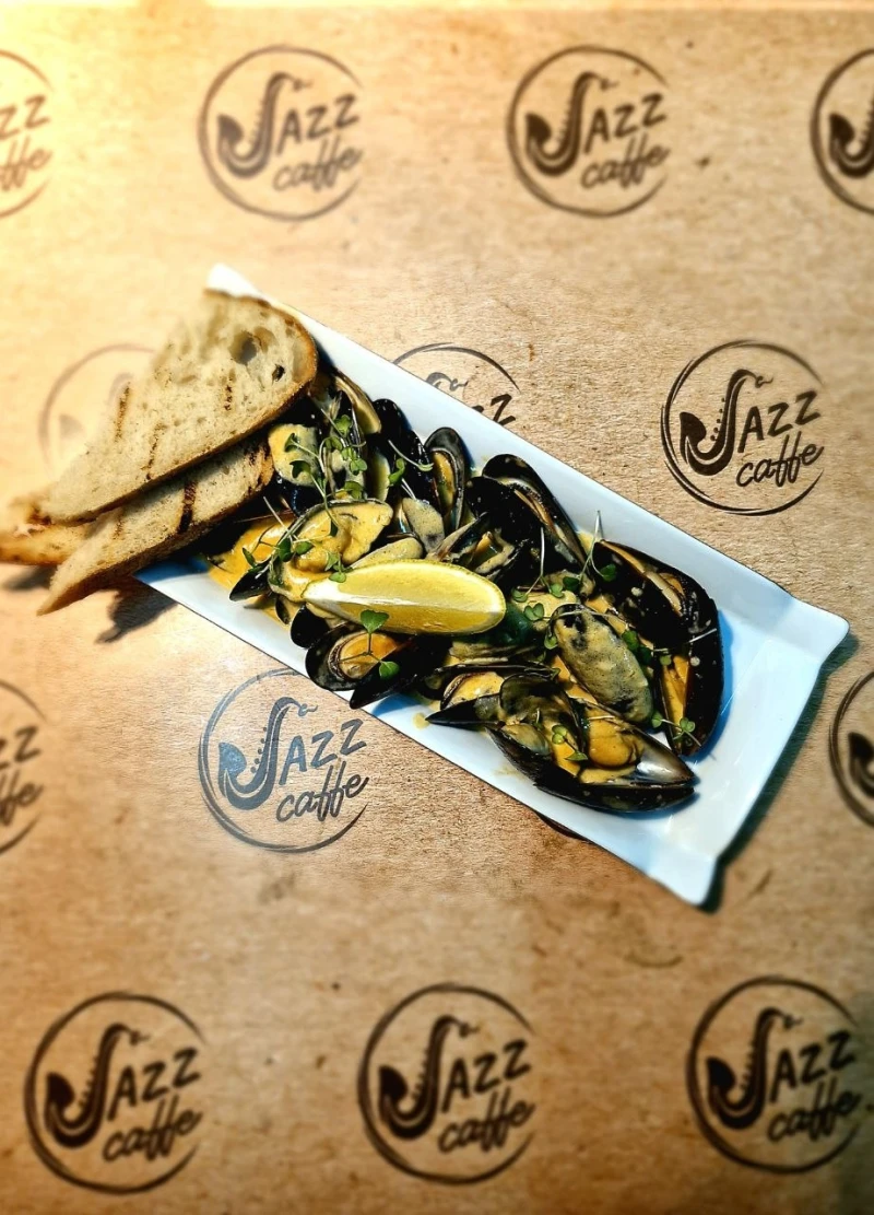 Мидии Том-ям