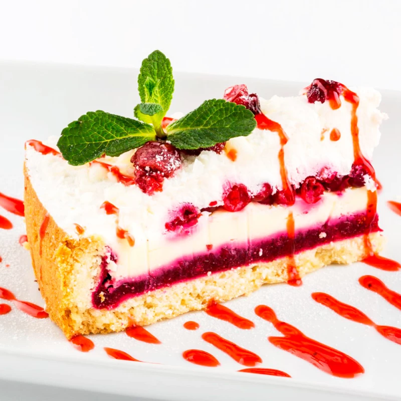 Брусничный кремовый пирог