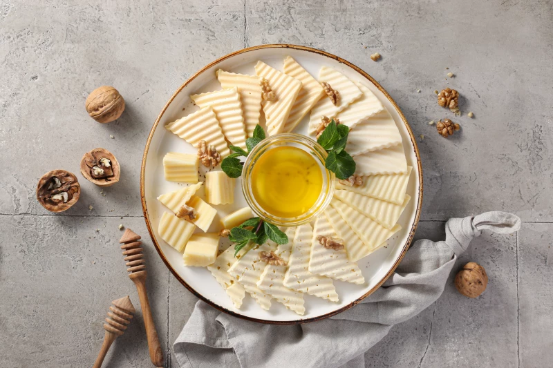 Ассорти восточных сыров