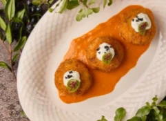 Картофельные крокеты с уткой и грибами