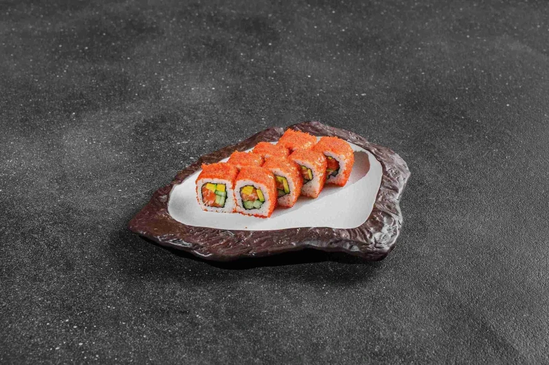 Ролл Калифорния с лососем