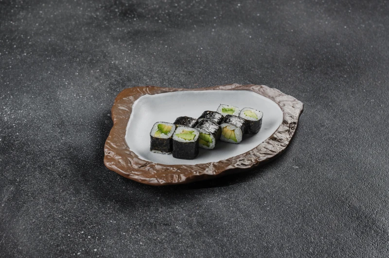 Ролл Хосамаки с авокадо